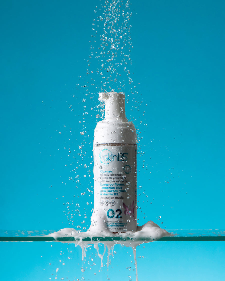 Non-drying acne foam with salicylic acid, oil control, and skin healing